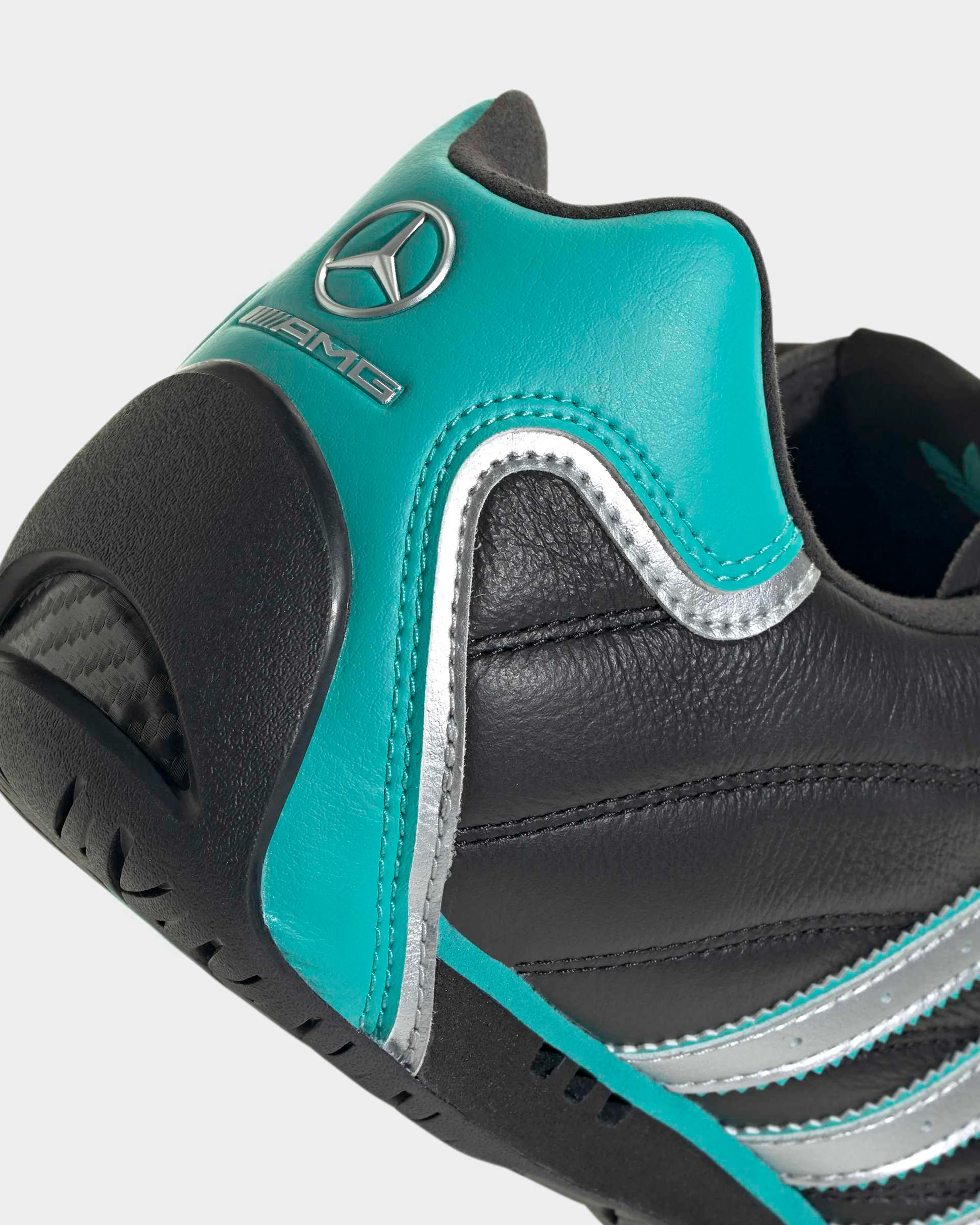 Adiracer Lo Shoes Black - Image 7