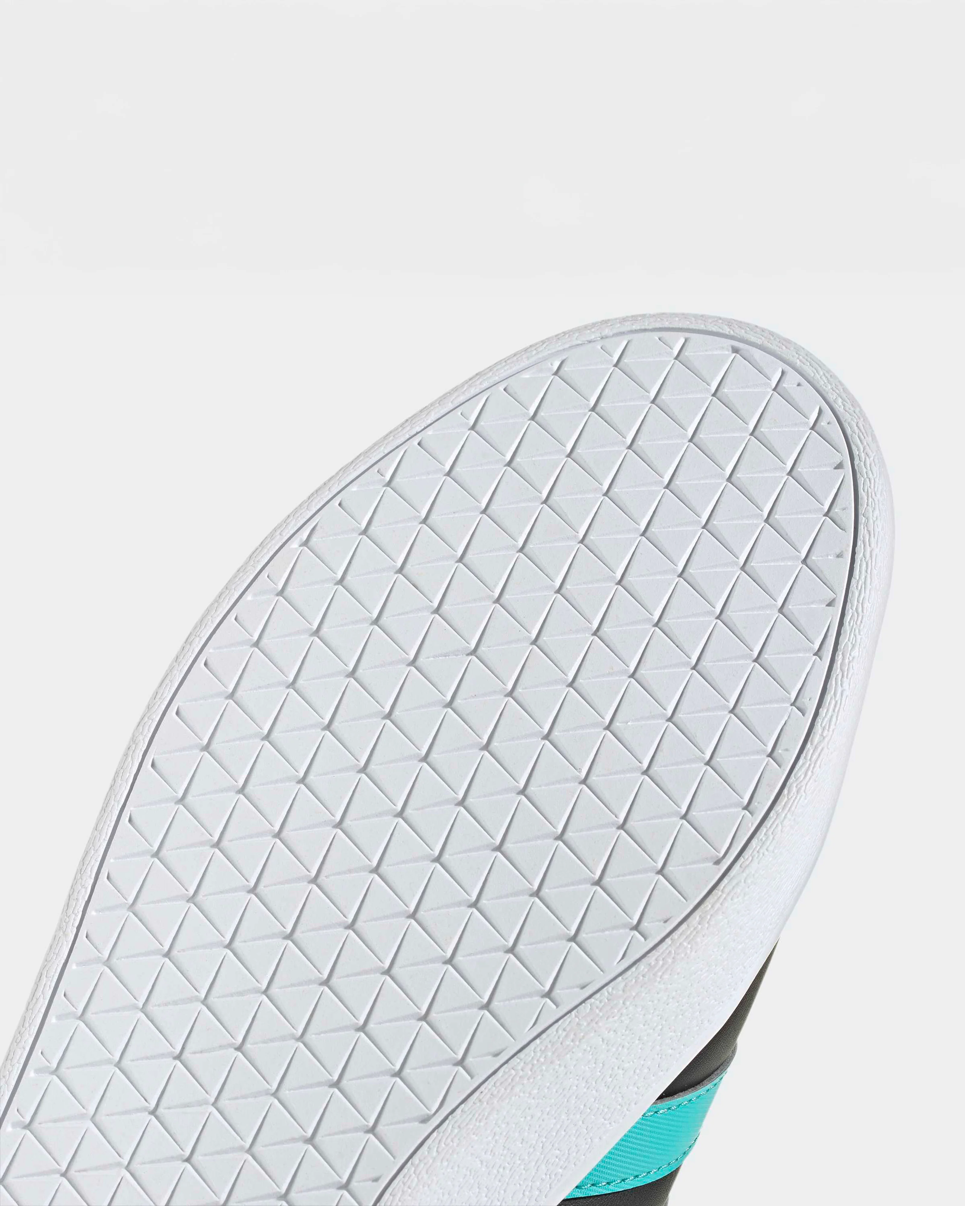 VL Court Shoes Black - Image 7