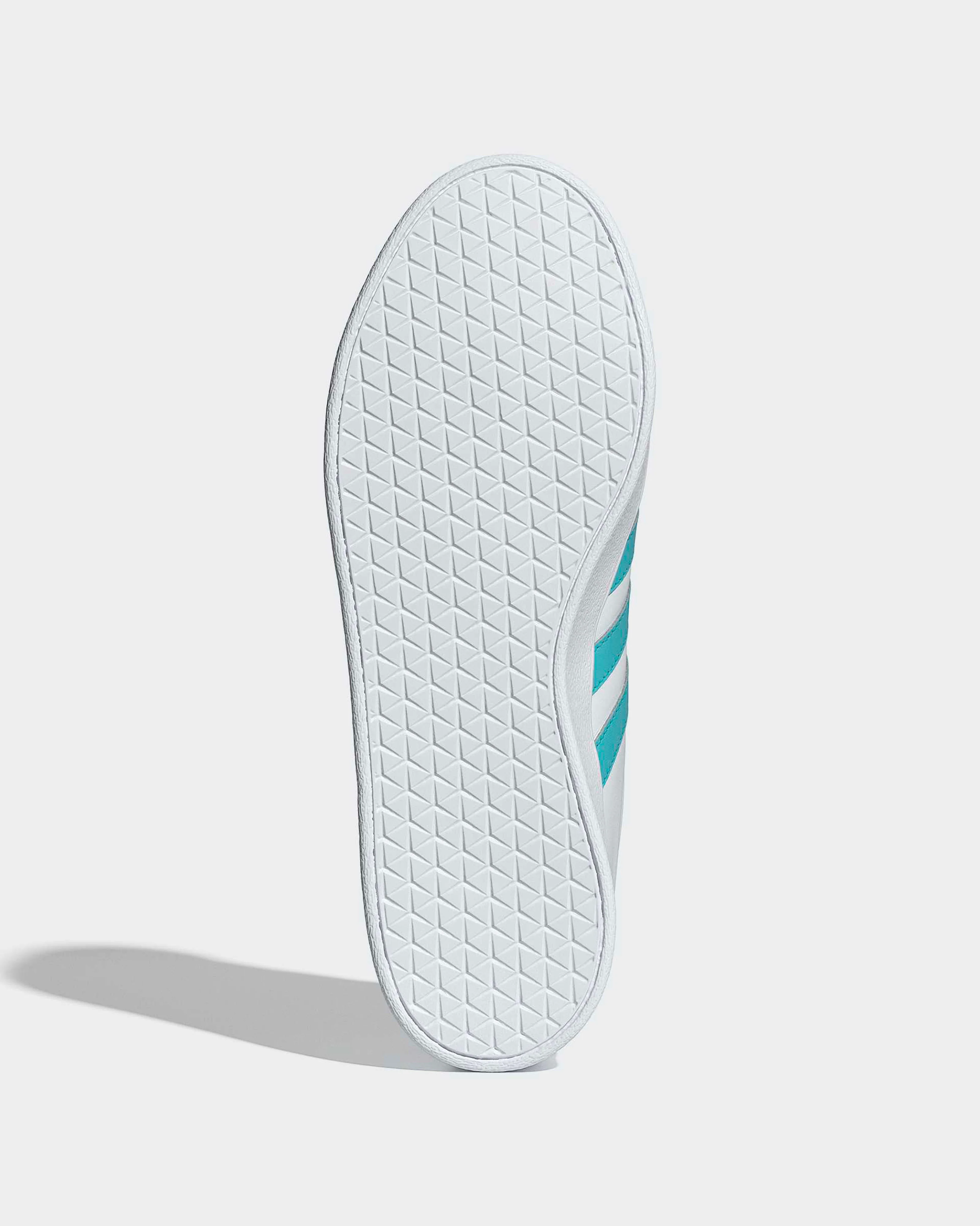 VL Court Shoes White - Image 3