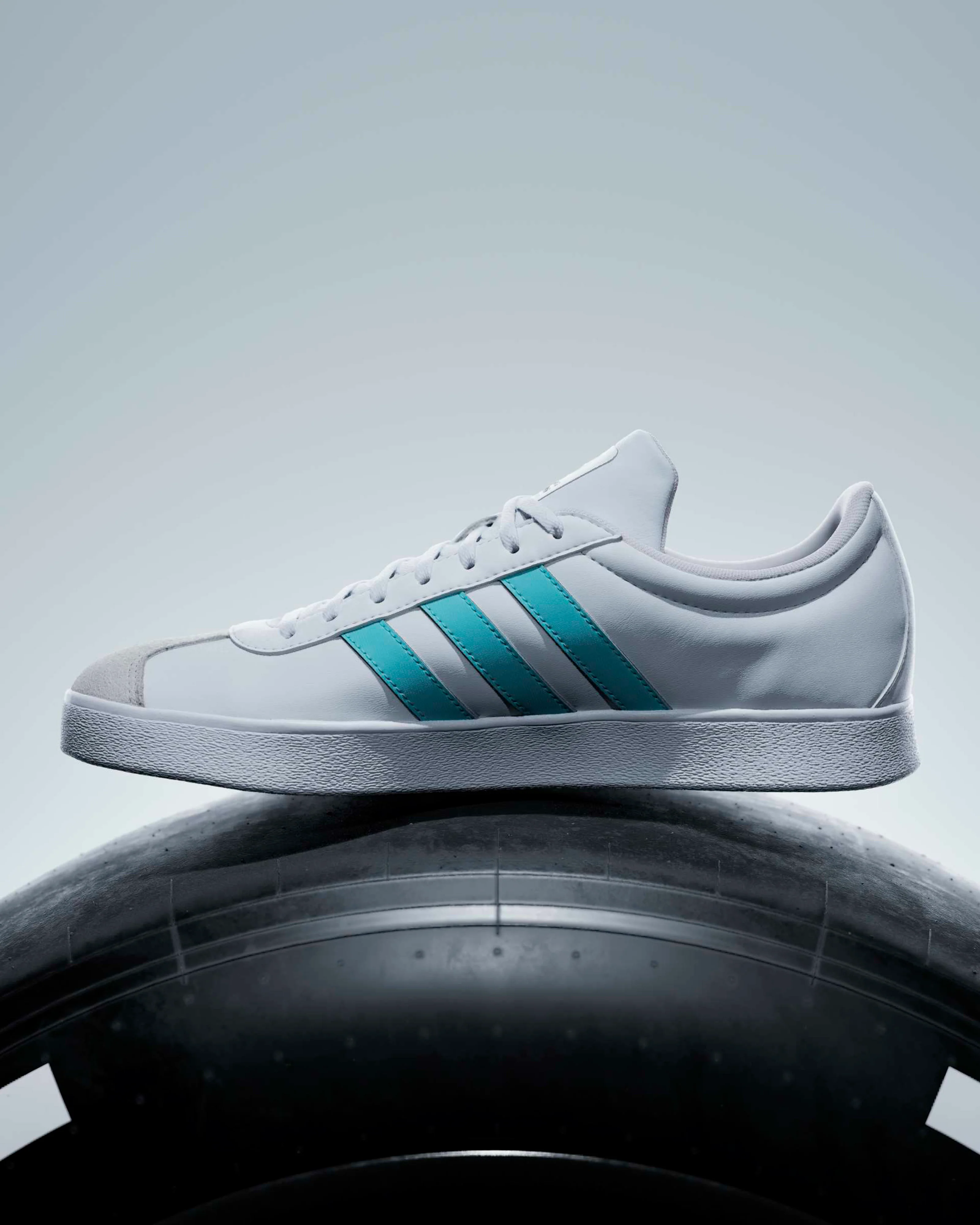 VL Court Shoes White - Image 9