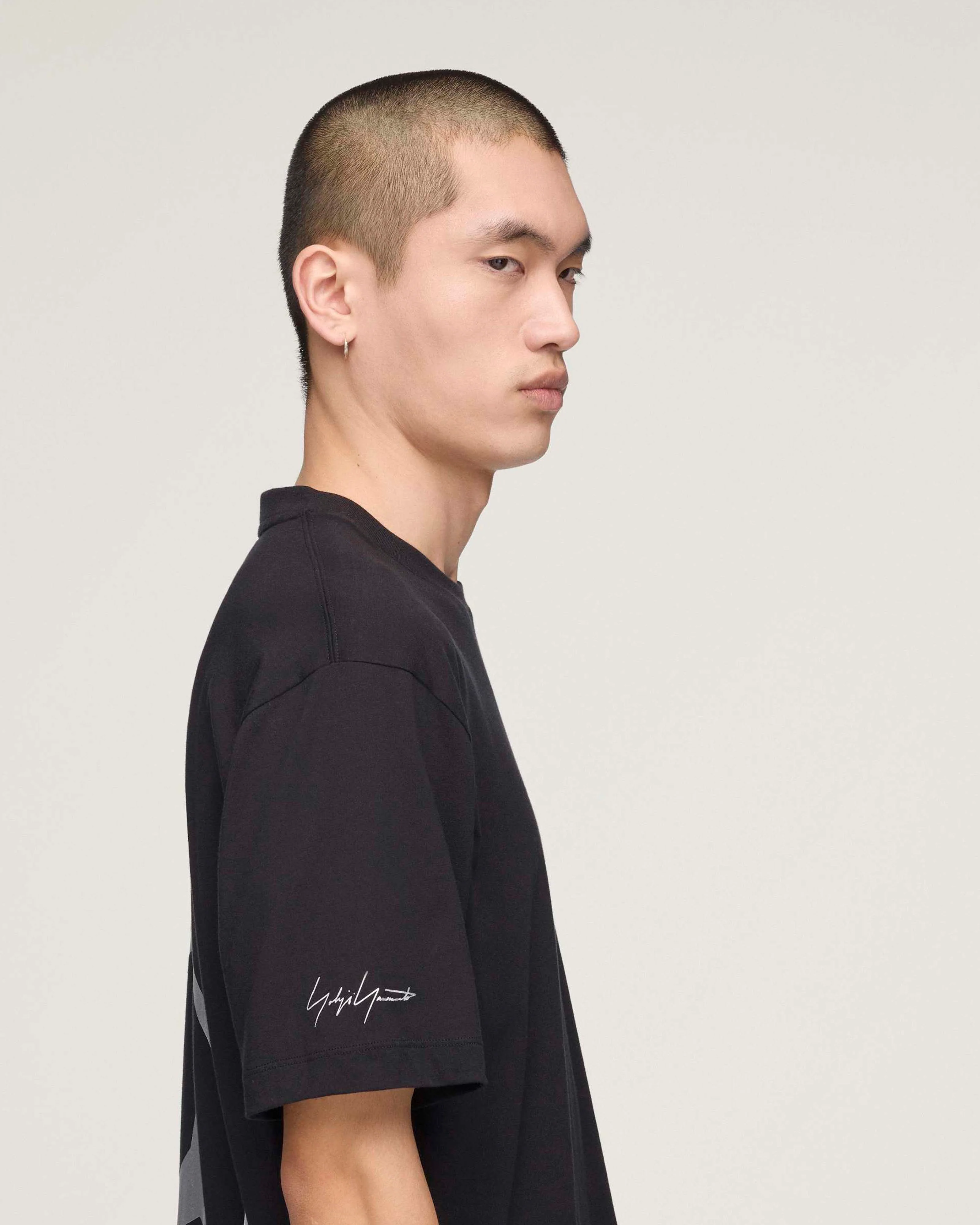 Y-3 Star Logo Short-Sleeve T-shirt Black - Image 7