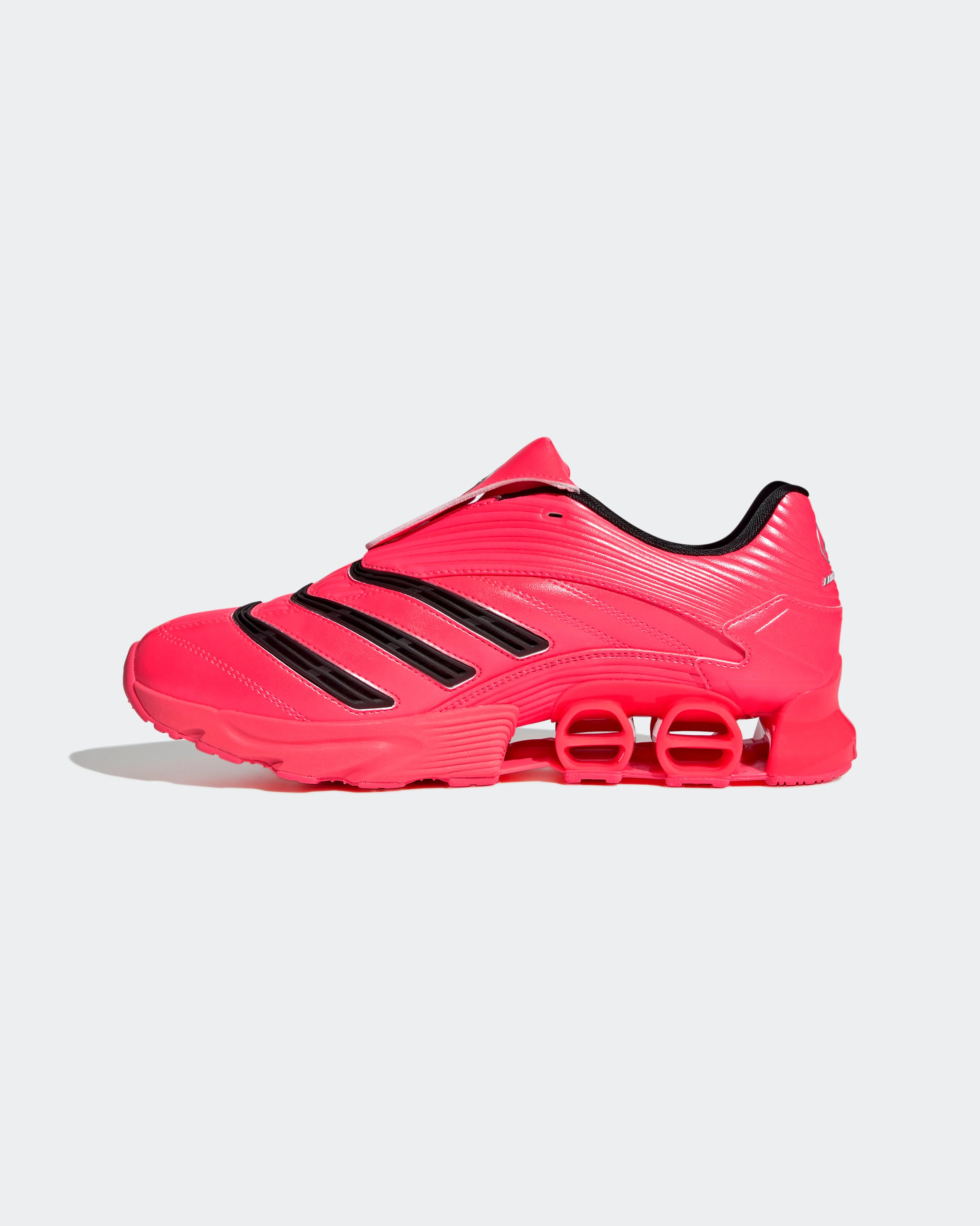 Predator Megaride Shoes Pink - Image 3